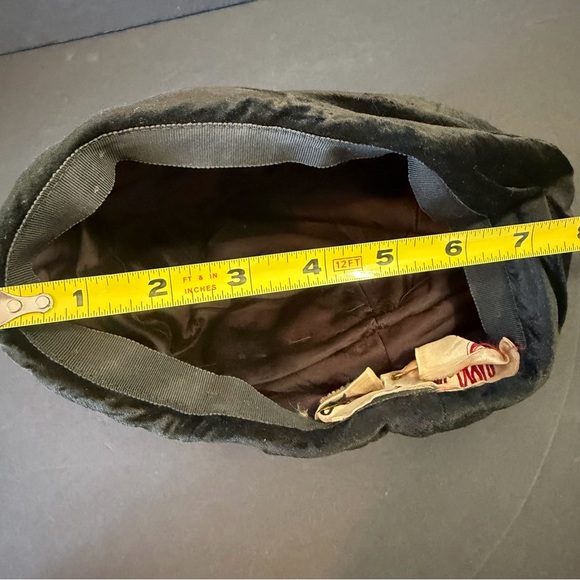 G Howard Hodge Black Velvet Cloche Hat w Soutache Trim 1920s 1930s Iconic OS - Picture 11 of 11